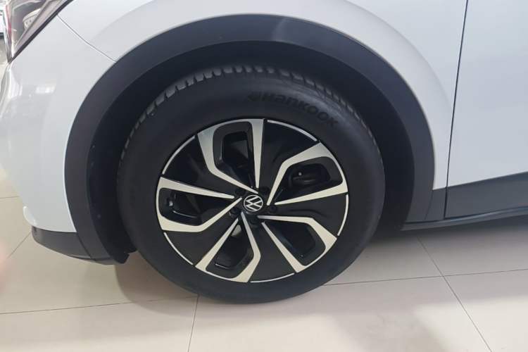 Used Volkswagen ID.4 X 2023 Pure Smart Edition Left Front Wheel Hub