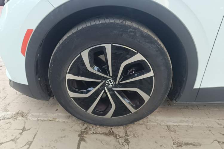 Used Volkswagen ID.4 X 2023 Pure Smart Edition Left Front Wheel Hub