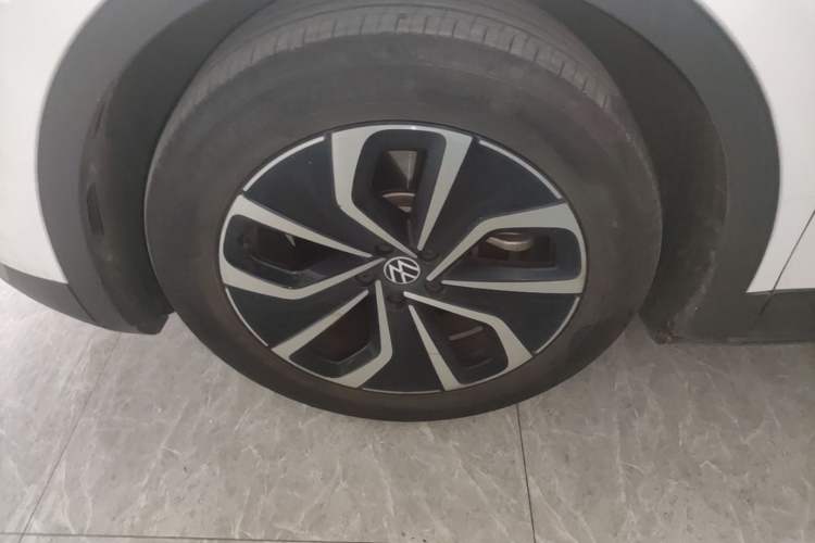 Used Volkswagen ID.4 X 2023 Pure Smart Edition Left Front Wheel Hub