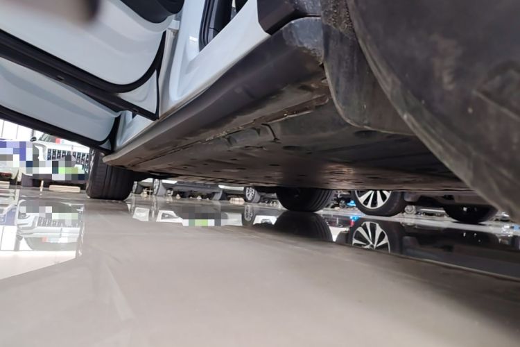 Used Volkswagen ID.4 X 2023 Pure Smart Edition Left Side Sill