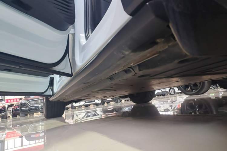 Used Volkswagen ID.4 X 2023 Pure Smart Edition Left Side Sill