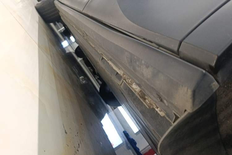 Used Volkswagen ID.4 X 2023 Pure Smart Edition Left Side Sill