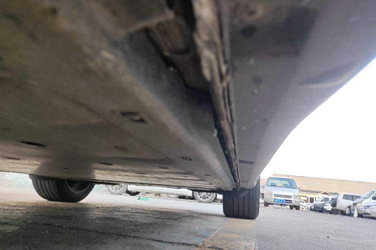 Used Volkswagen ID.4 X 2023 Pure Long-Range Version Left Side Sill