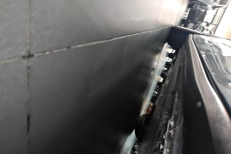 Used Volkswagen ID.4 X 2023 Ultra-Intelligent Long-Range Version Left Side Sill