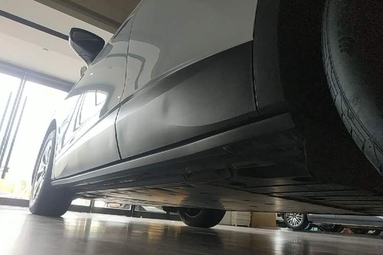 Used Volkswagen ID.4 X 2023 Pure Smart Edition Left Side Sill