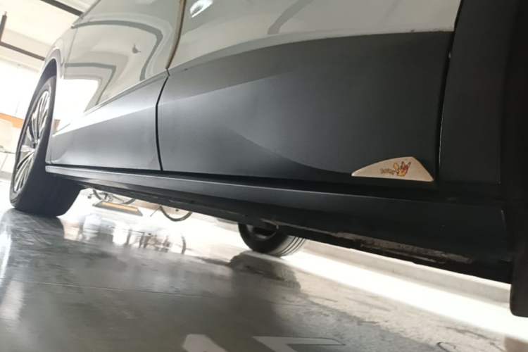 Used Volkswagen ID.4 X 2023 Upgraded Model Pure Long-Range Version Left Side Sill
