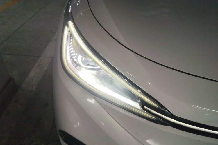 Used Volkswagen ID.4 X 2023 Ultra-Intelligent Long-Range Version Right Front Headlight