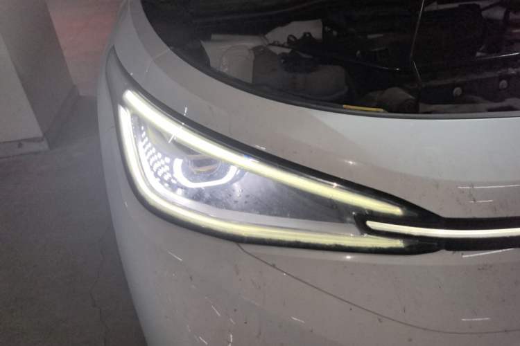 Used Volkswagen ID.4 X 2023 Ultra-Intelligent Long-Range Version Right Front Headlight