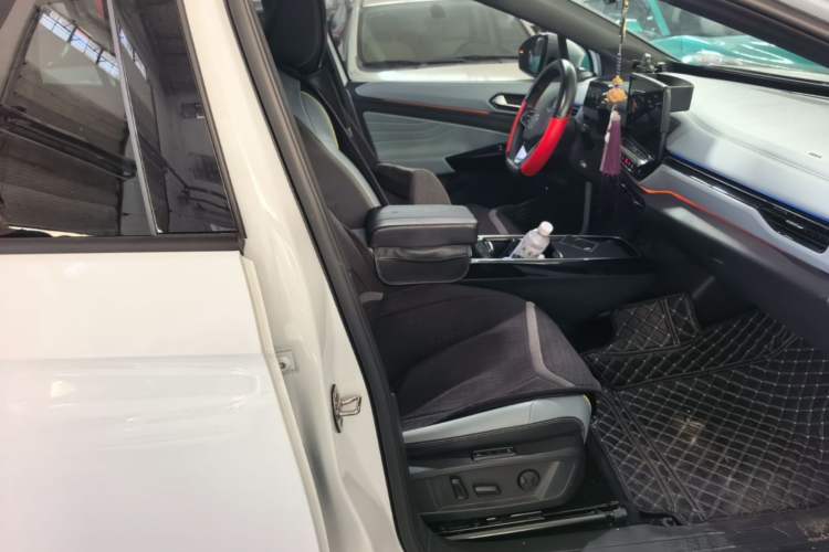 Used Volkswagen ID.4 X 2023 Upgraded Model Ultra-Long Range Version Right Front Seat