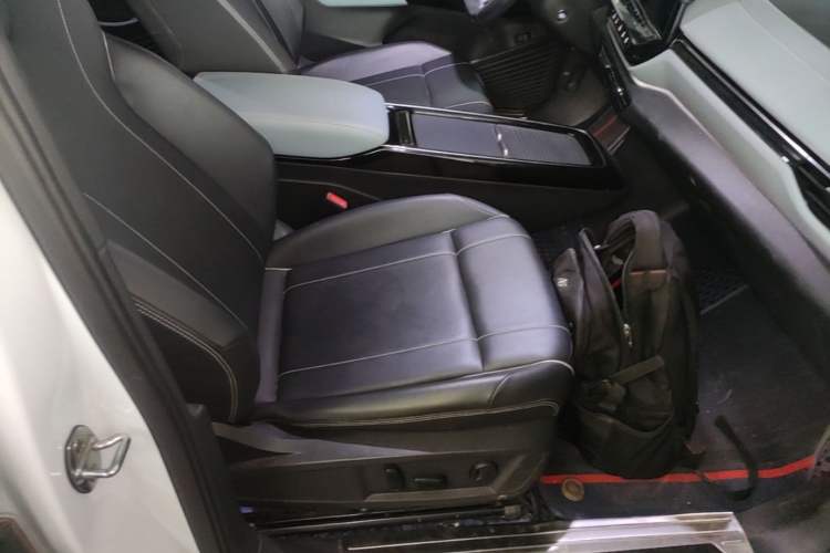 Used Volkswagen ID.4 X 2023 Pure Smart Edition Right Front Seat