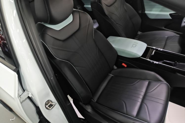 Used Volkswagen ID.4 X 2023 Ultra-Intelligent Long-Range Version Right Front Seat