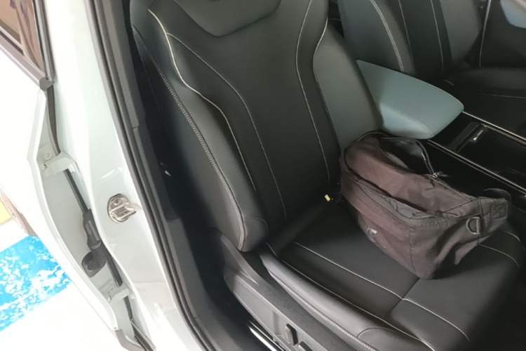 Used Volkswagen ID.4 X 2023 Upgraded Model Pure Long-Range Version Right Front Seat