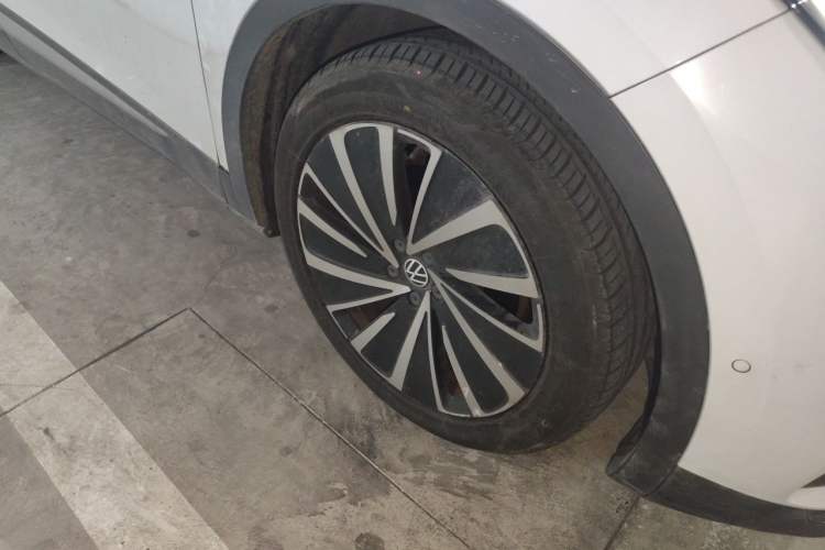 Used Volkswagen ID.4 X 2023 Ultra-Intelligent Long-Range Version Right Front Wheel Hub