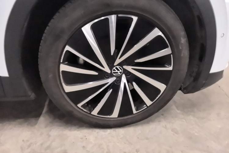 Used Volkswagen ID.4 X 2023 Ultra-Intelligent Long-Range Version Right Front Wheel Hub