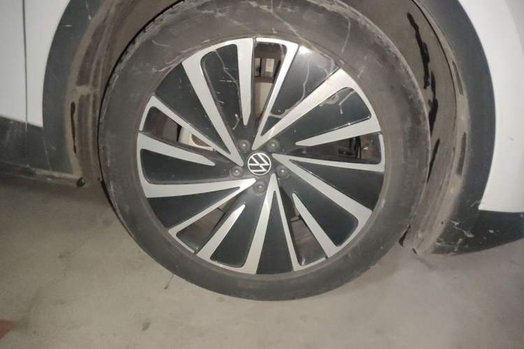 Used Volkswagen ID.4 X 2023 Upgraded Model Pure Long-Range Version Right Front Wheel Hub