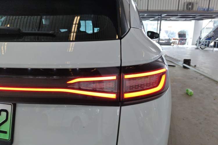 Used Volkswagen ID.4 X 2023 Pure Smart Edition Right Rear Taillight