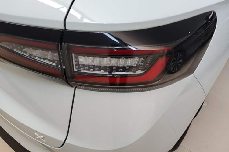 Used Volkswagen ID.4 X 2023 Pure Smart Edition Right Rear Taillight