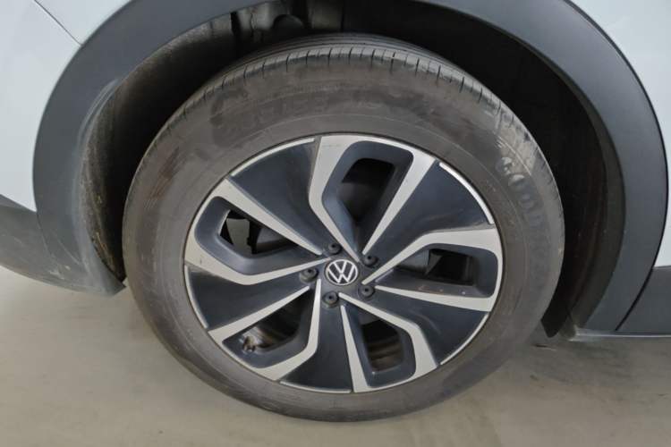 Used Volkswagen ID.4 X 2023 Pure Smart Edition Right Rear Wheel Hub