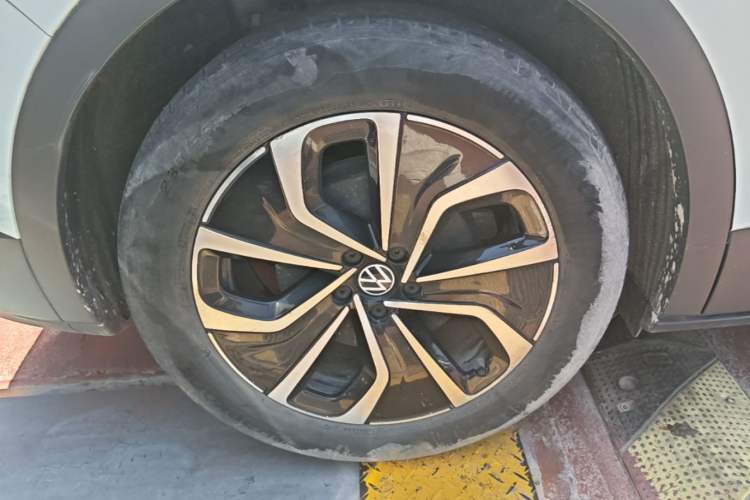 Used Volkswagen ID.4 X 2023 Pure Smart Edition Right Rear Wheel Hub