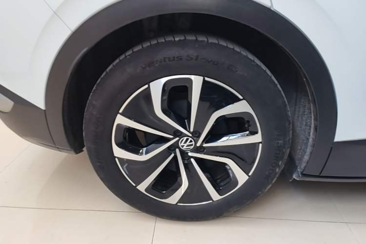 Used Volkswagen ID.4 X 2023 Pure Smart Edition Right Rear Wheel Hub