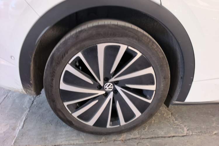 Used Volkswagen ID.4 X 2023 Upgraded Model Ultra-Long Range Version Right Rear Wheel Hub