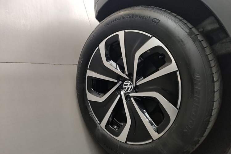 Used Volkswagen ID.4 X 2023 Upgraded Model Pure Intelligent Enjoyment Version Right Rear Wheel Hub
