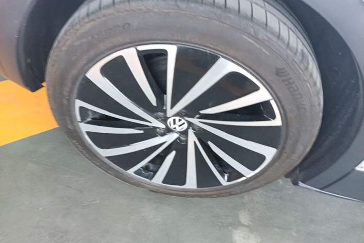 Used Volkswagen ID.4 X 2023 Upgraded Model Pure Long-Range Version Right Rear Wheel Hub