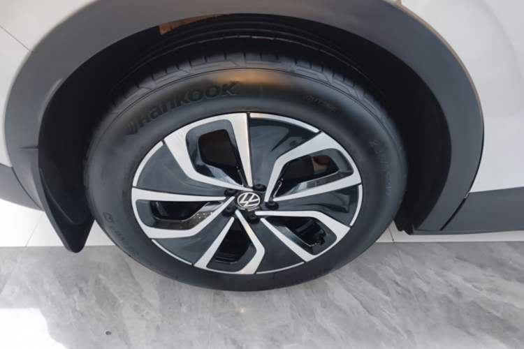 Used Volkswagen ID.4 X 2023 Pure Smart Edition Right Rear Wheel Hub