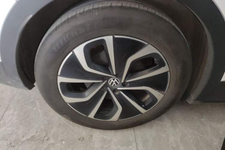 Used Volkswagen ID.4 X 2023 Pure Smart Edition Right Rear Wheel Hub