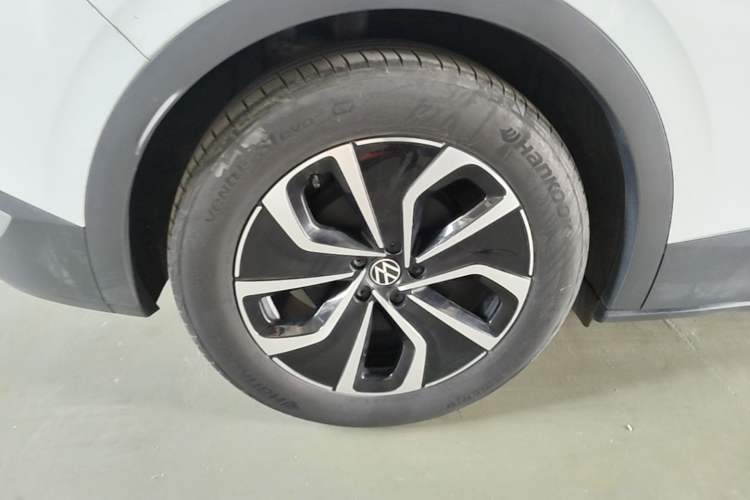 Used Volkswagen ID.4 X 2023 Pure Smart Edition Right Rear Wheel Hub