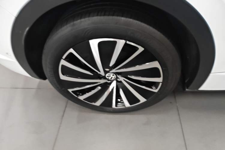 Used Volkswagen ID.4 X 2023 Ultra-Intelligent Long-Range Version Right Rear Wheel Hub