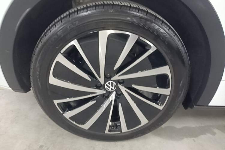 Used Volkswagen ID.4 X 2023 Ultra-Intelligent Long-Range Version Right Rear Wheel Hub