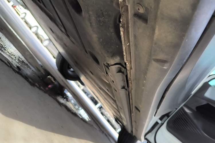 Used Volkswagen ID.4 X 2023 Pure Smart Edition Right Side Sill