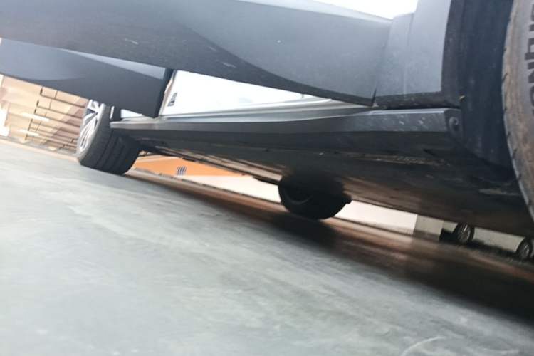 Used Volkswagen ID.4 X 2023 Upgraded Model Pure Long-Range Version Right Side Sill