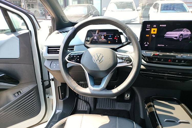 Used Volkswagen ID.4 X 2023 Pure Long-Range Version Steering Wheel