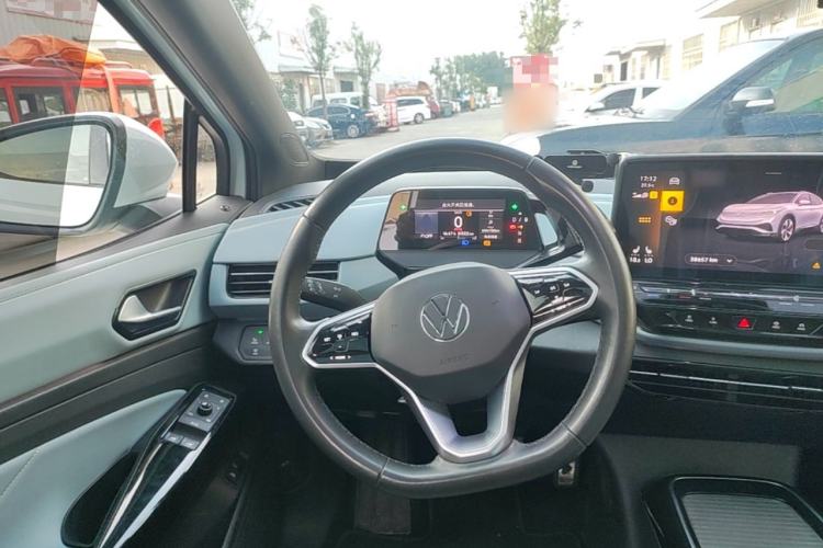 Used Volkswagen ID.4 X 2023 Pure Long-Range Version Steering Wheel