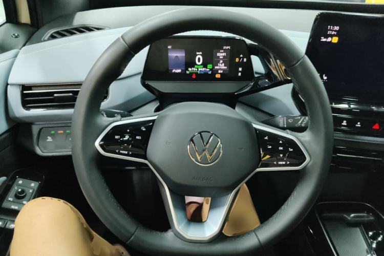 Used Volkswagen ID.4 X 2023 Pure Long-Range Version Steering Wheel