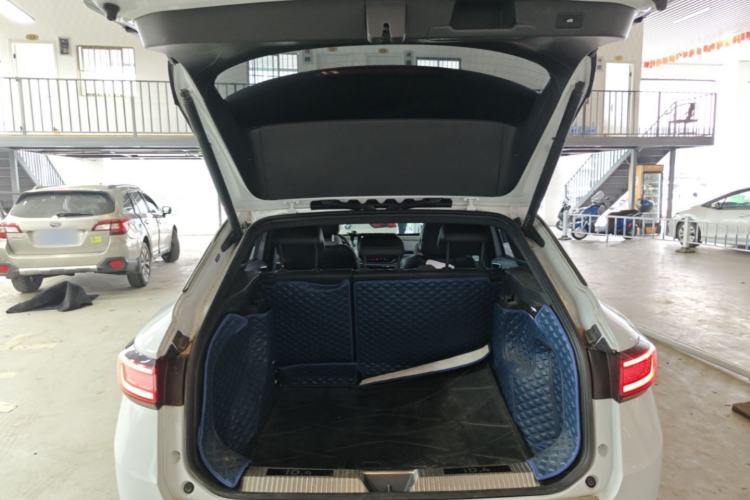 Used Volkswagen ID.4 X 2023 Pure Smart Edition Trunk