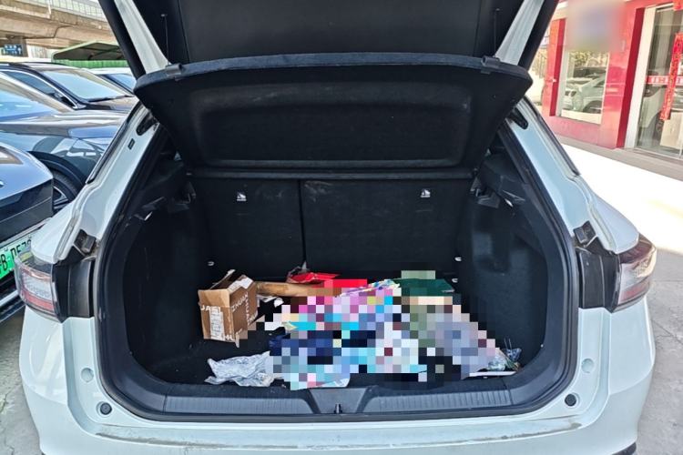 Used Volkswagen ID.4 X 2023 Pure Smart Edition Trunk