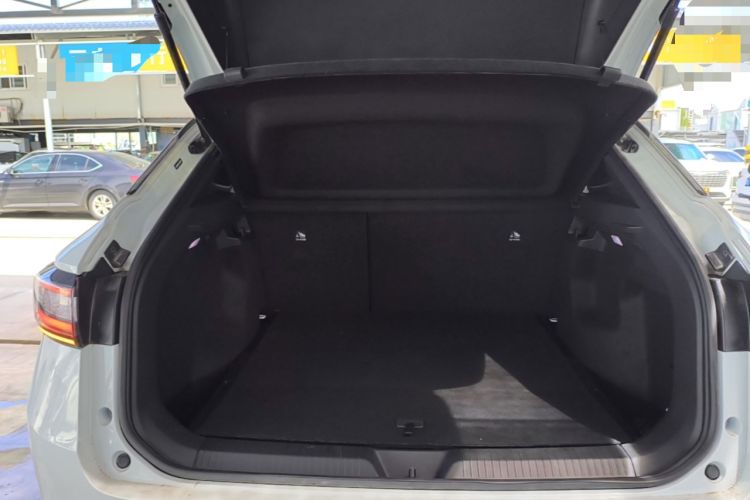 Used Volkswagen ID.4 X 2023 Pure Smart Edition Trunk