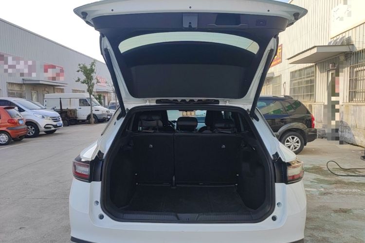 Used Volkswagen ID.4 X 2023 Pure Long-Range Version Trunk