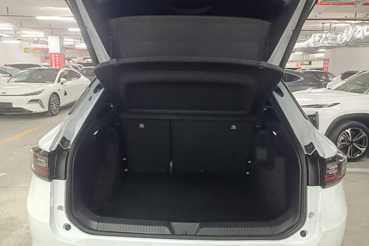 Used Volkswagen ID.4 X 2023 Ultra-Intelligent Long-Range Version Trunk