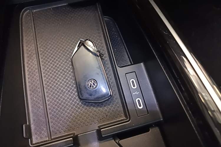 Used Volkswagen ID.4 X 2023 Pure Long-Range Version Vehicle Key