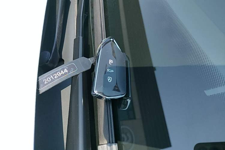 Used Volkswagen ID.4 X 2023 Pure Long-Range Version Vehicle Key