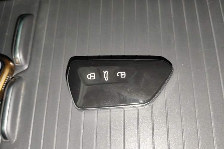 Used Volkswagen ID.4 X 2023 Pure Smart Edition Vehicle Key