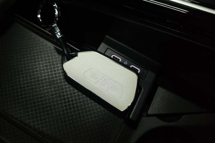 Used Volkswagen ID.4 X 2023 Pure Long-Range Version Vehicle Key