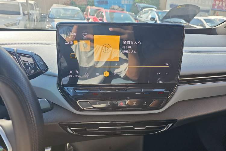 Used Volkswagen ID.4 X 2024 Pure & Smart Edition Audio And AC Panel
