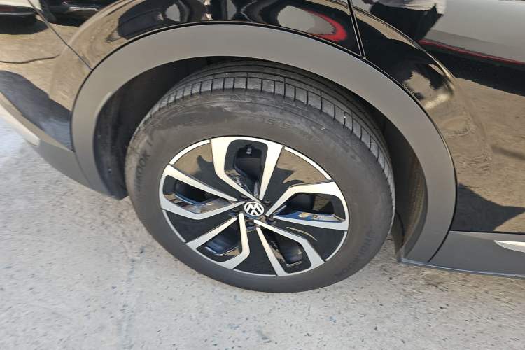 Used Volkswagen ID.4 X 2024 Pure & Smart Edition Exterior 8