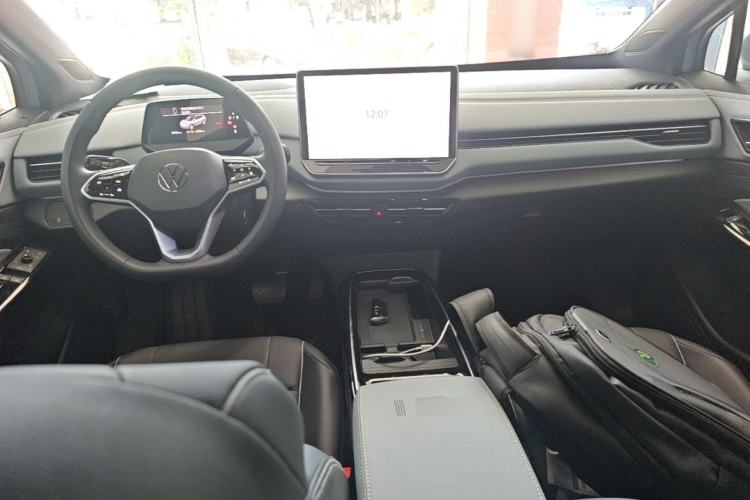 Used Volkswagen ID.4 X 2024 Pure & Smart Edition Center Console