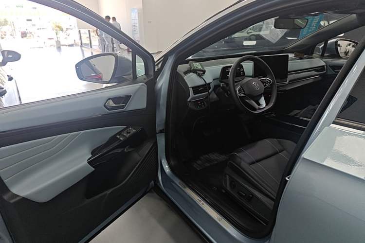 Used Volkswagen ID.4 X 2024 Pure & Smart Edition Driver Seat